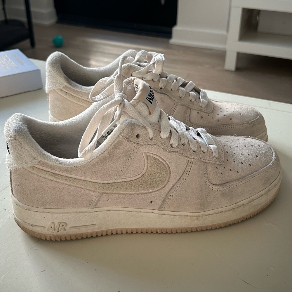 Nike Cream Air Force 1 Sneakers